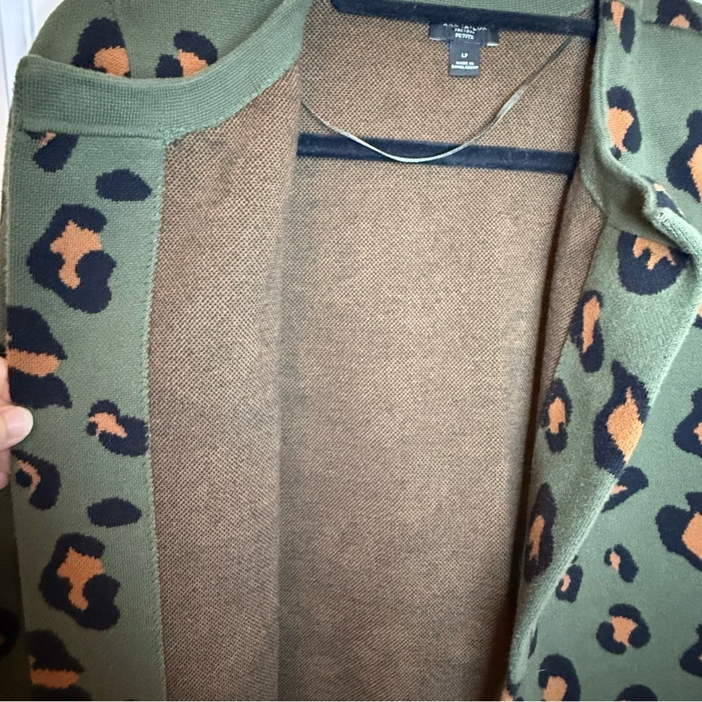 Ann Taylor Factory Petite Open Front Leopard Print Cardigan Sweater LP - Picture 4 of 9